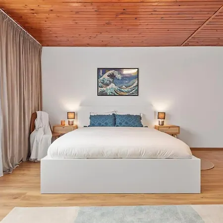 Art-inspired, Designer