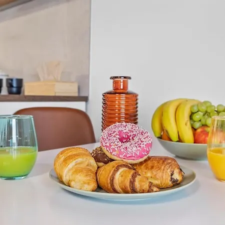 Art-inspired, Designer