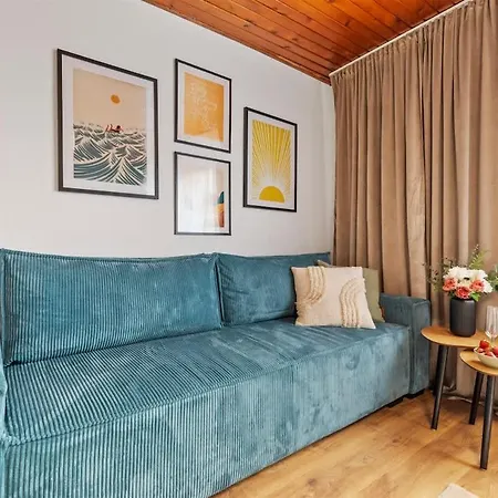 Art-inspired, Designer